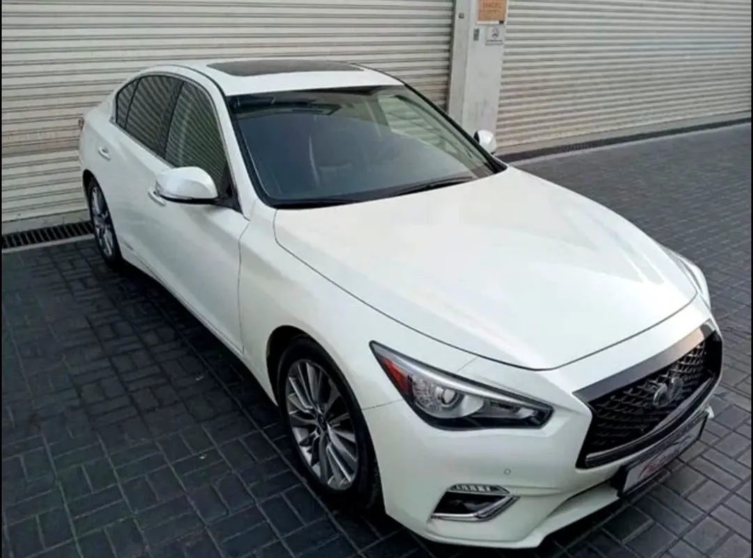 Infiniti Q50 2022 — photo 1 of 9