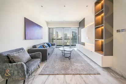 Fully Furnished High-Floor 1BR | Prime Downtown