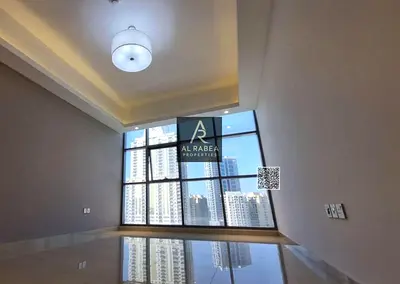 Prime location - with a stunning view of the Clock Tower - gym, swimming pool, parking