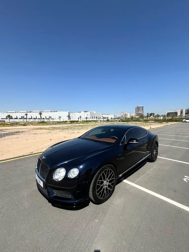 Bentley Continental 2015 — photo 1 of 8