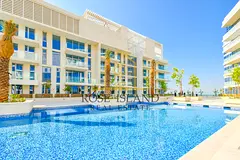 Ready To Move In|Furnished|Upgraded|Beach Access