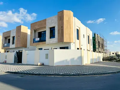 🏡 Villa for sale in Al Zahiyah, Ajman | 5 master bedrooms + majlis, 2 living rooms, and maid's room | Corner unit, includes electricity.