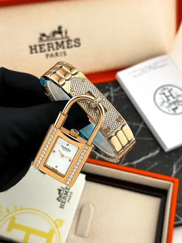Hermès Kelly Mini watch in rose gold for women