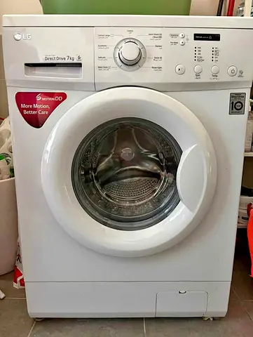 L.G Direct Drive 7KG Washing Machine Mint Use