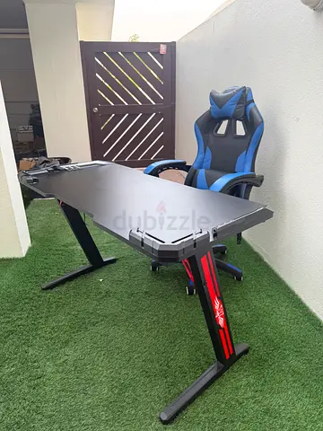 Gaming desk