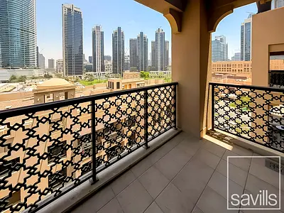 Skyline Living | Mid-Floor | Downtown
