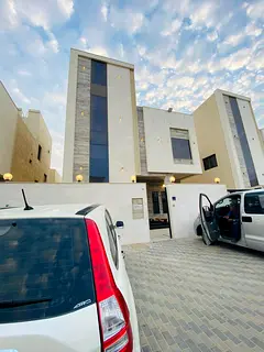 For rent in Al-Amirah, a 3-story villa consisting of 6 master bedrooms, a majlis, a living room with