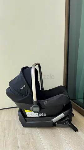 Nuna PIPA Infant Car Seat with ISOFIX Base - Excellent Condition