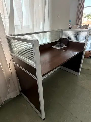 Work desk