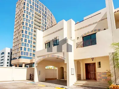 فيلا 5 غرف للإيجار | الخالدية | داخل مجمع