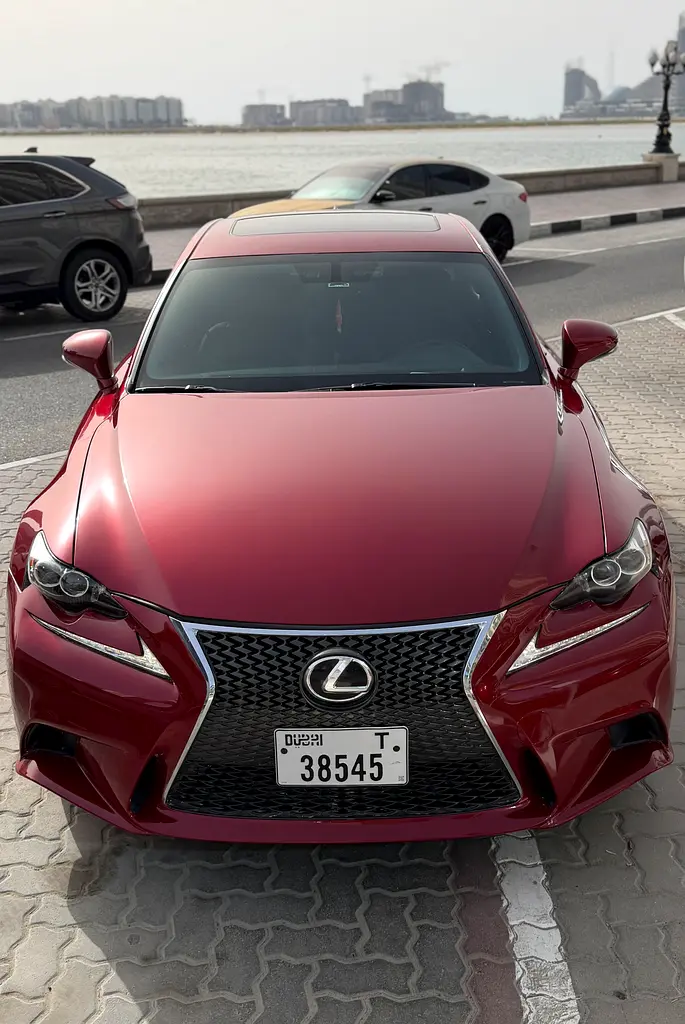 Lexus IS-Series 2015 — photo 1 of 18