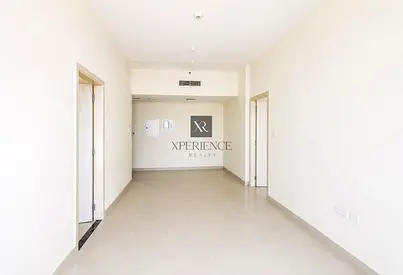 EXCLUSIVE | SPACIOUS LAYOUT | READY TO MOVE
