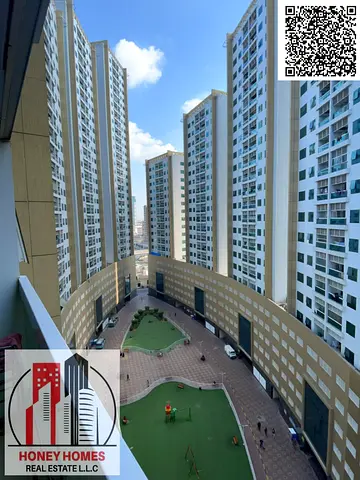 READY TO MOVE 3BHK WITH 1 COVERED PARKING SLOT IN PEARL TOWERS , 50K WITH 4 CHEQUES