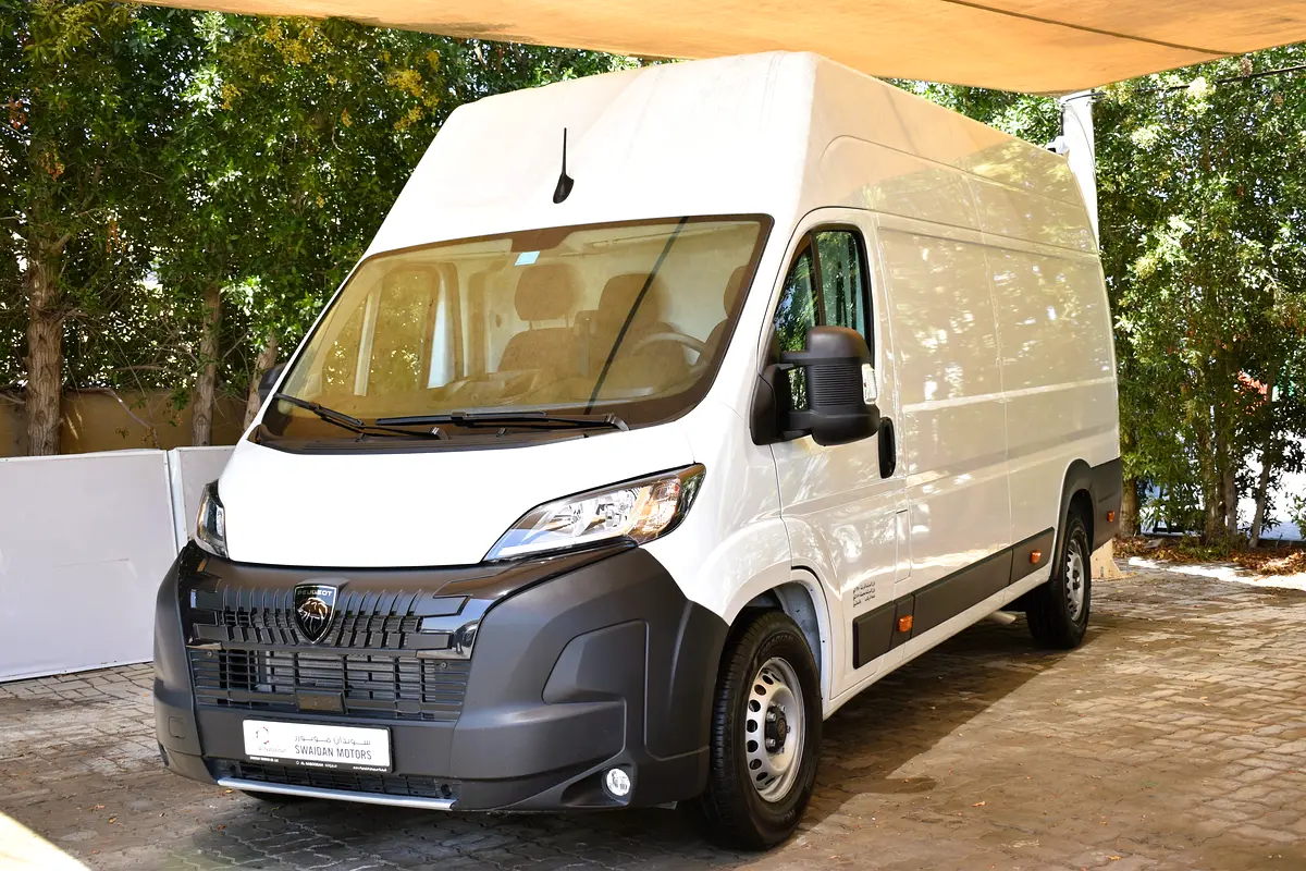 Peugeot Boxer 2025 — photo 1 of 12