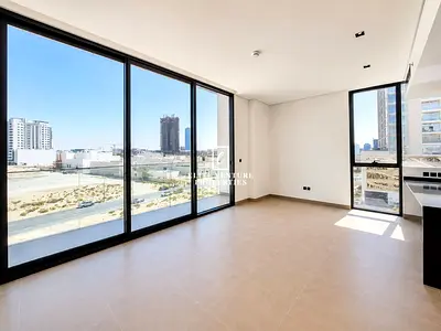 BRAND NEW | AVAILABLE NOW | PRIME LOCATION