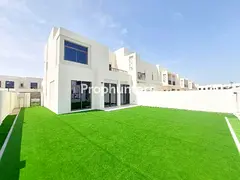 Corner Unit |Vacant |Motivated Seller| Near Pool and Park