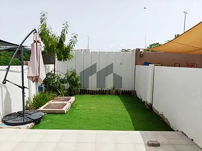 Single Row | Prime Location | with rent refund