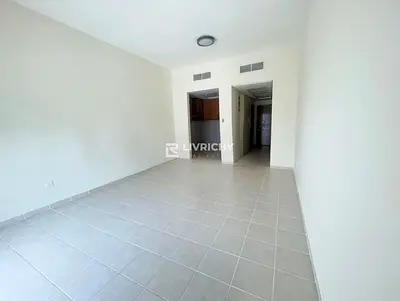 CLOSE TO METRO | UNFURNISHED | READY TO MOVE
