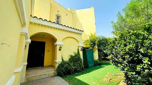 FULLY RENOVATED | PARK FACING | CLOSED KITCHEN