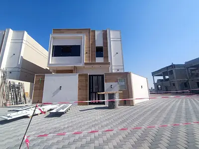 للبيع بالحليو 2 مشروع ابو خليفة 4 غرف نوم ماستر ومجلس وصالة مع مطبخ وغرفة خادمه