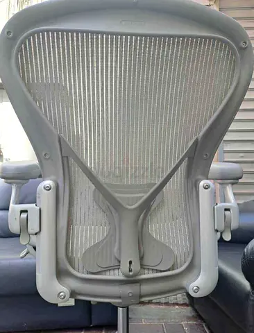 For selling Herman Miller Aeron ergonomic mesh c
