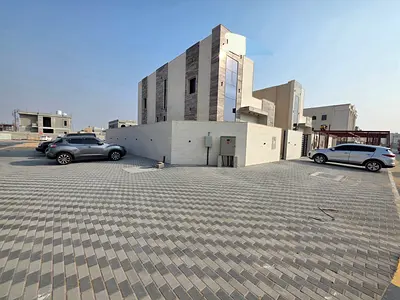 فيلا للايجار في عجمان العامره على زاوية شارعين موقع جميل تسهيلات في الدفع