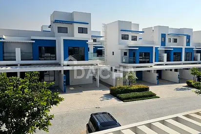 Vacant | New | 4Bed Santorini