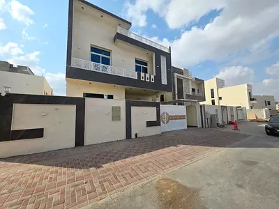 🏡 Villa for sale in Al Yasmin | 5 master bedrooms + majlis + living room + maid's room | Includes central air conditioning | 1.9 million (negotiable)