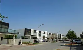SPECIOUS LAYOUT XU4BB/SINGLE ROW /ON PRIME LOCATION/GOOD FOR LIVING AND FOR INVESTMENT/UNIT IS BELOW