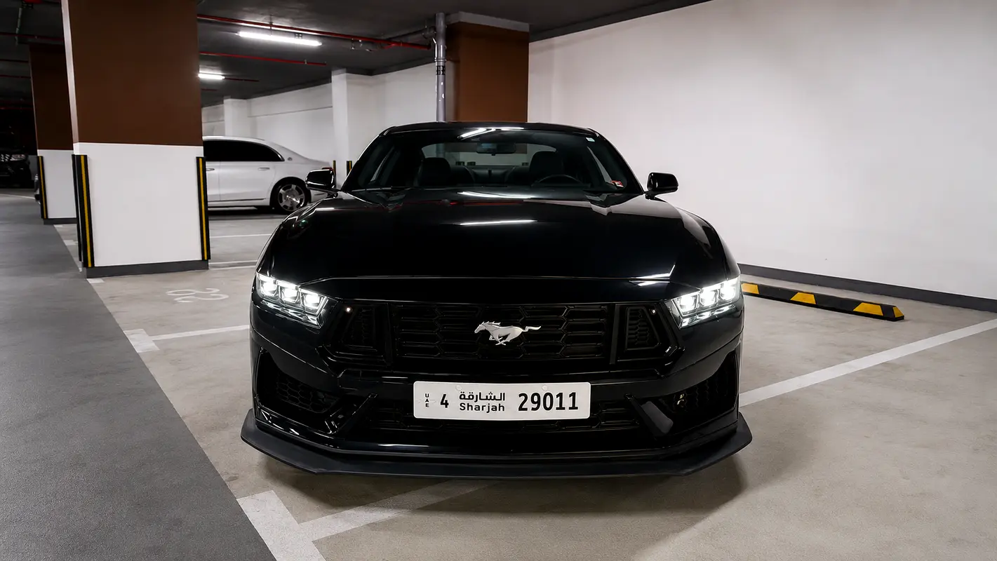 Ford Mustang 2024 — photo 1 of 8