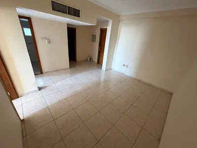 Two bedrooms and a living room - First row on the Corniche - Excellent view - 1 bathroom - Maintenance is the owner's responsibility