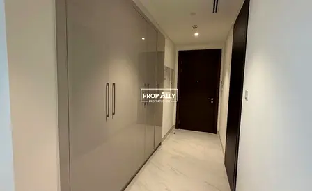 Burj Khalifa View | luxury 2BR Apartment | Powder Room | High Floor Unit | Prime Connectivity
