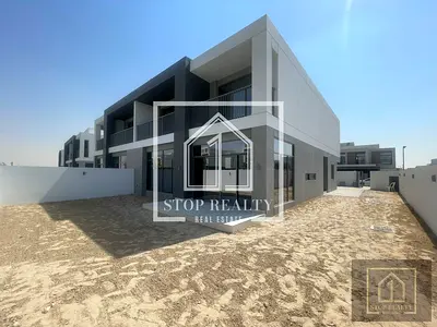 Luxury 4-Bed Villa with Study and Maid’s Room | Live the Beachfront Dream