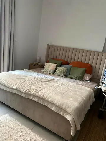 Velvet king size bed 180 X 200
