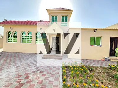 For sale: A distinctive traditional house in the Al-Qadisiyah area, strategically located on a corner lot, close to schools, nurseries, and a mosque,