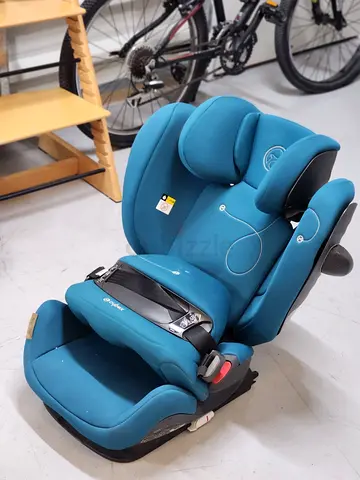 Cybex Pallas 2-Fix Toddler Car Seat in Blue