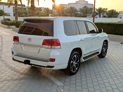 2018 Toyota LAND CRUISER 照片 15