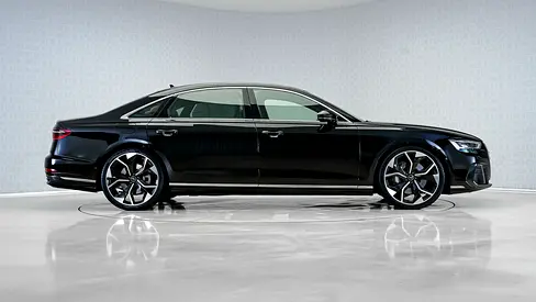 2026 AUDI A8 缩略图 3