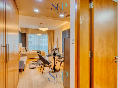 Lake Overlooking | Modern Studio | Newly Furnished