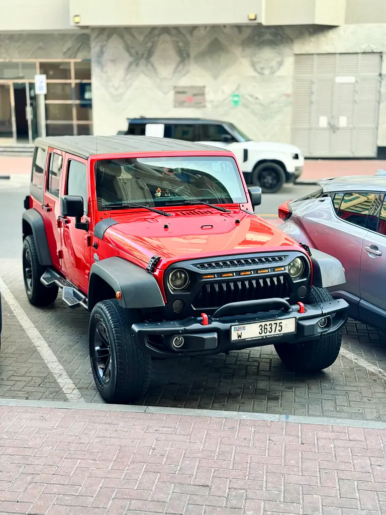 Jeep Wrangler Unlimited 2018 — photo 1 of 17