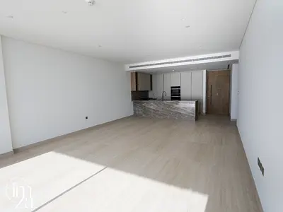 Luxury 2BR | Beachfront | High Floor | Sea View