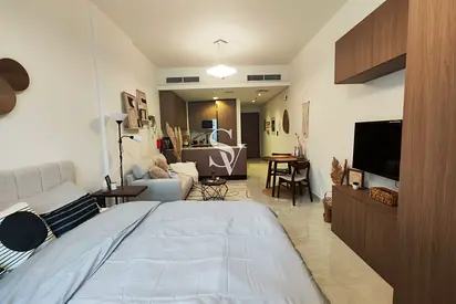 Chiller Free | Near Mall | Near Exit | Low Floor