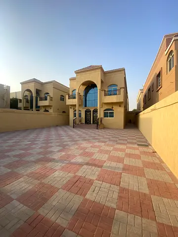 🏡 Villa for rent – ​​Al Muwaihat 1 | Residential/Commercial | Behind Nistou Al Tallah | 5000 sq ft | 5 master bedrooms