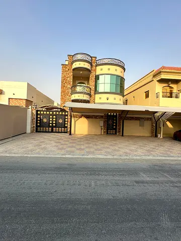 للإيجار فيلا بالياسمين 5 غرف نوم ماستر و مجلس وصالة مع مطبخ وغرفة خادمه