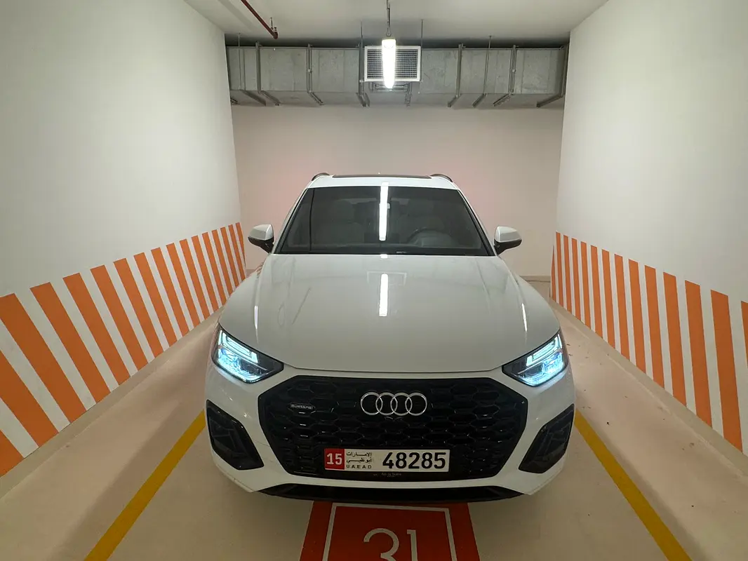 Audi Q5 2022 — photo 1 of 10