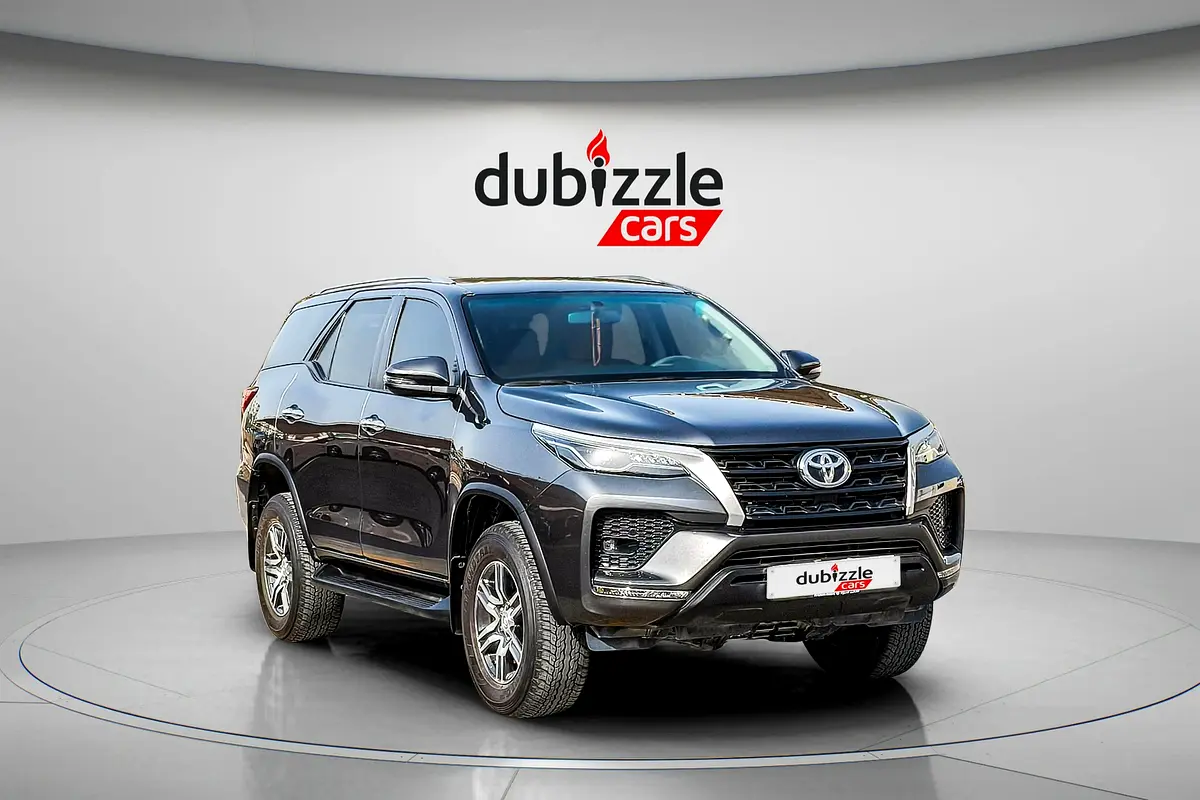Toyota Fortuner 2025 — photo 1 of 15