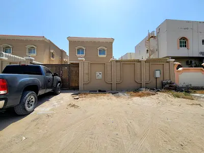 فيلا فاخرة للبيع في عجمان الروضه 2 | 5 غرف ماستر | شامل كهرباء ومياه ومكيفات. .