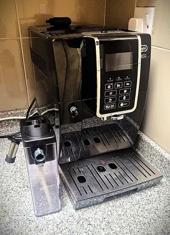 DeLonghi Bean-to-Cup Coffee  Espresso Machine