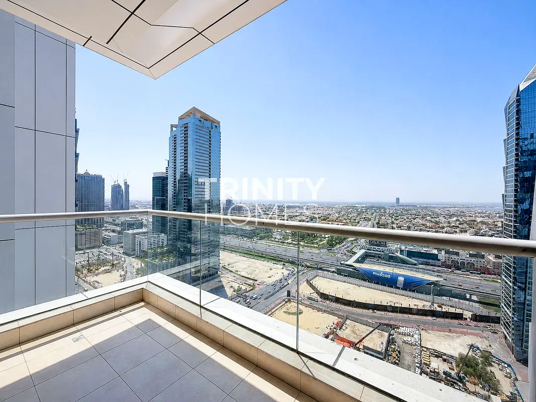 Below Market Rent | Spacious Unit | Walk to Metro
