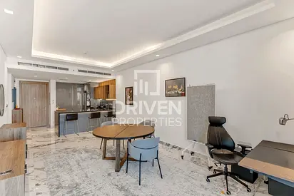 High End Apt with Study Room | Prime Location